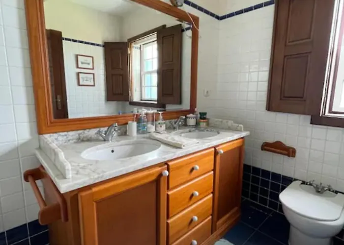 Quinta De Santo Antonio * Fonte do Bustardo